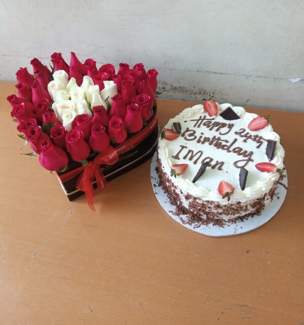 RED ROSES AND CAKE