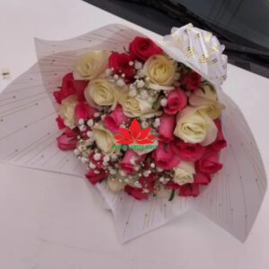 White and pink roses bouquet